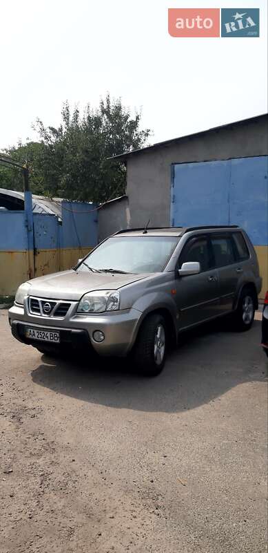 Внедорожник / Кроссовер Nissan X-Trail 2003 в Киеве