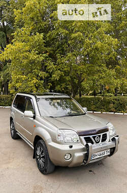 Внедорожник / Кроссовер Nissan X-Trail 2002 в Подольске