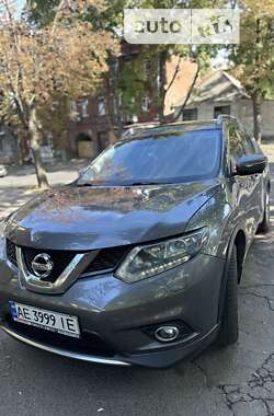 Позашляховик / Кросовер Nissan X-Trail 2017 в Дніпрі