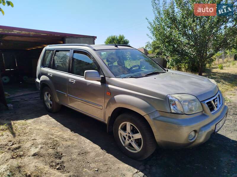 Внедорожник / Кроссовер Nissan X-Trail 2003 в Черкассах