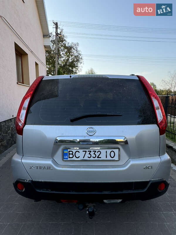 Позашляховик / Кросовер Nissan X-Trail 2011 в Самборі