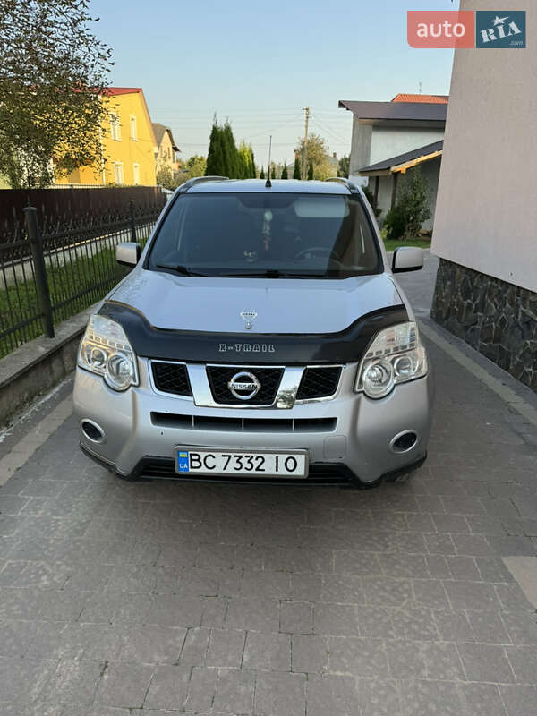 Позашляховик / Кросовер Nissan X-Trail 2011 в Самборі