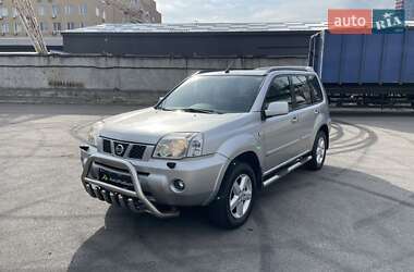 Внедорожник / Кроссовер Nissan X-Trail 2005 в Киеве