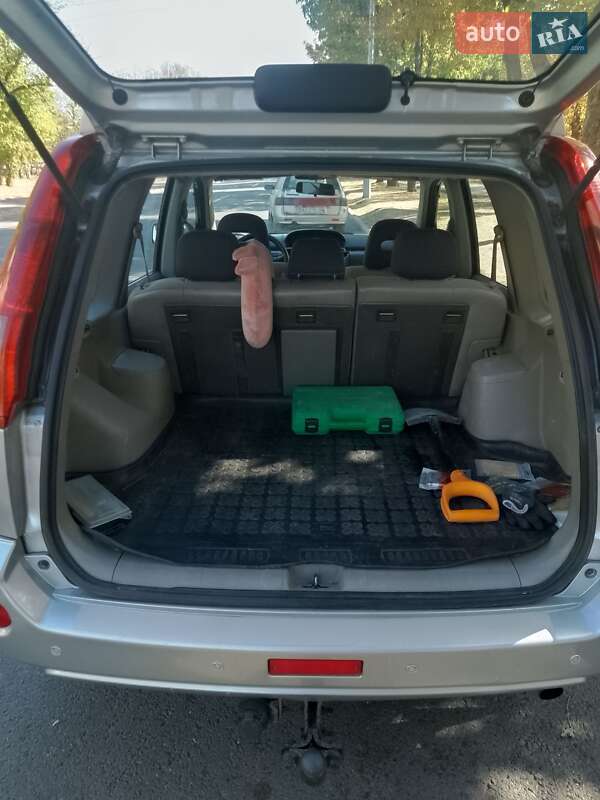 Позашляховик / Кросовер Nissan X-Trail 2005 в Харкові