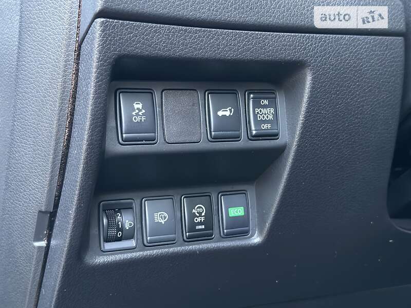 Внедорожник / Кроссовер Nissan X-Trail 2018 в Павлограде