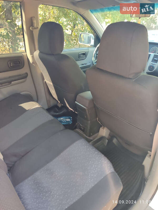 Позашляховик / Кросовер Nissan X-Trail 2006 в Києві