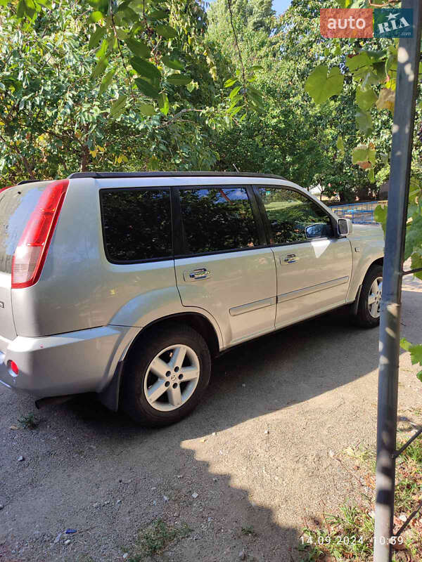 Позашляховик / Кросовер Nissan X-Trail 2006 в Києві