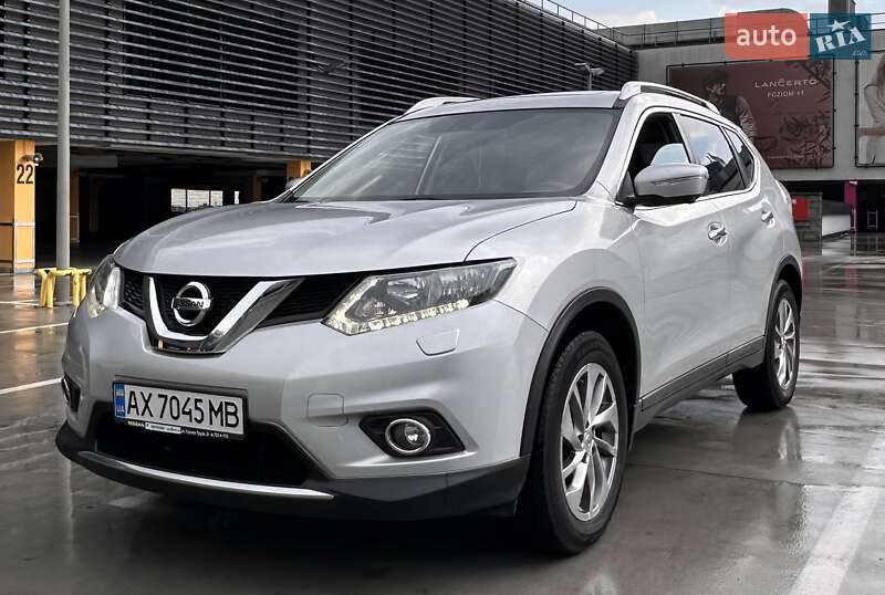 Позашляховик / Кросовер Nissan X-Trail 2016 в Києві