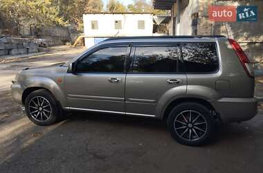 Внедорожник / Кроссовер Nissan X-Trail 2003 в 