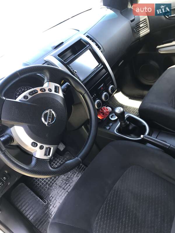 Позашляховик / Кросовер Nissan X-Trail 2011 в Кам'янець-Подільському