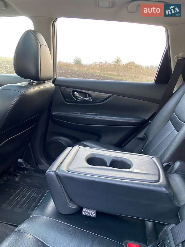 Внедорожник / Кроссовер Nissan X-Trail 2017 в Кривом Роге