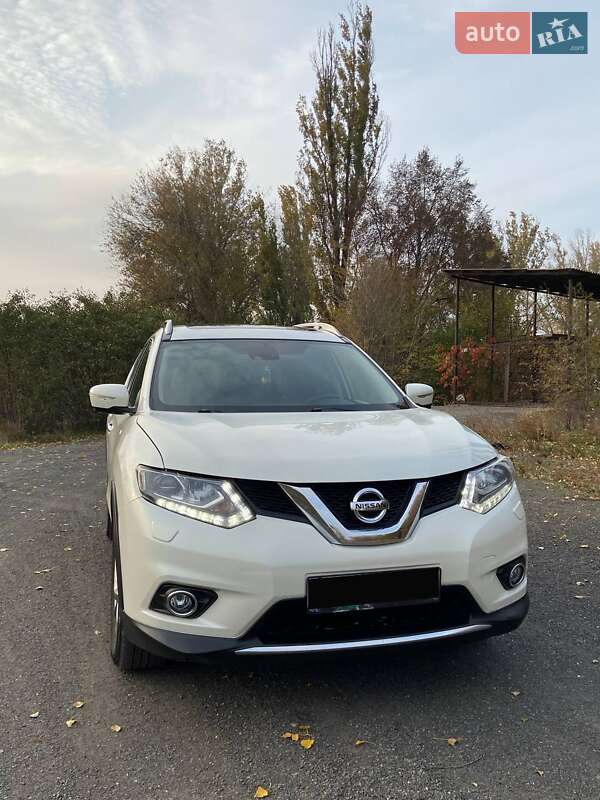 Внедорожник / Кроссовер Nissan X-Trail 2017 в Кривом Роге