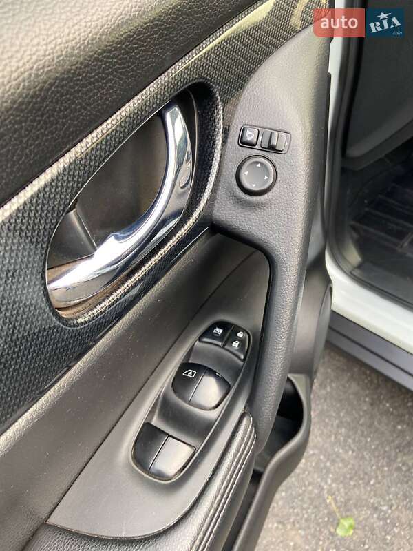 Внедорожник / Кроссовер Nissan X-Trail 2017 в Кривом Роге