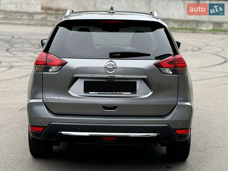Позашляховик / Кросовер Nissan X-Trail 2017 в Києві