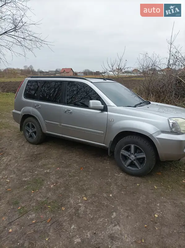 Позашляховик / Кросовер Nissan X-Trail 2006 в 