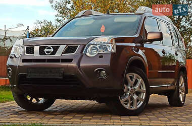 Внедорожник / Кроссовер Nissan X-Trail 2012 в Угледаре