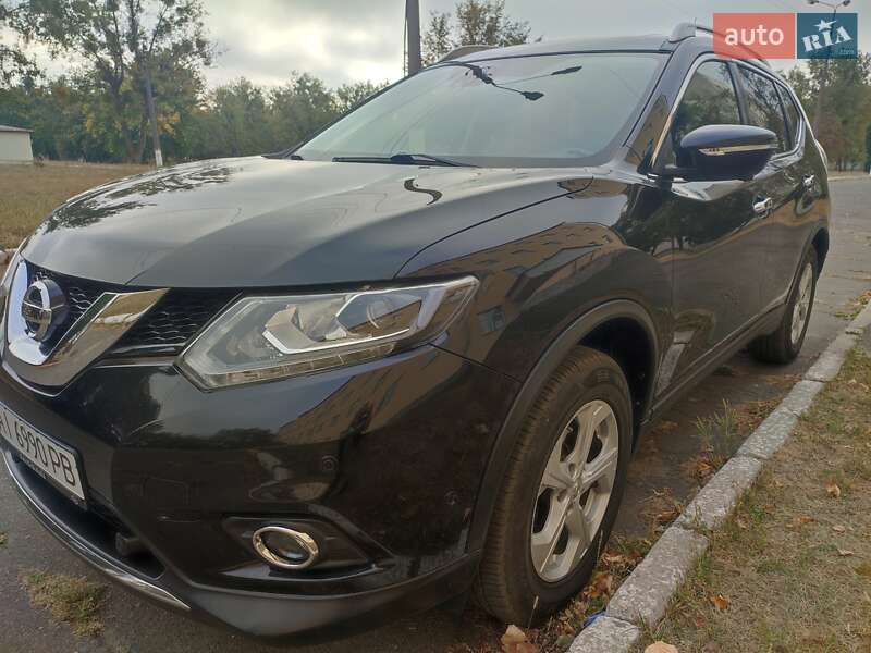 Позашляховик / Кросовер Nissan X-Trail 2014 в Десні