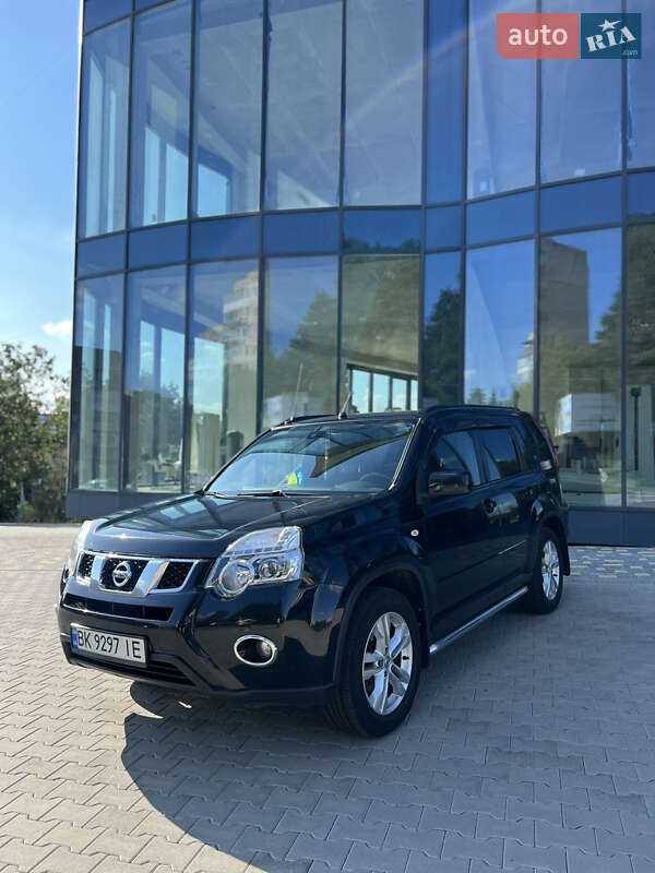 Позашляховик / Кросовер Nissan X-Trail 2012 в Рівному