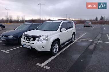 Позашляховик / Кросовер Nissan X-Trail 2014 в Чернівцях