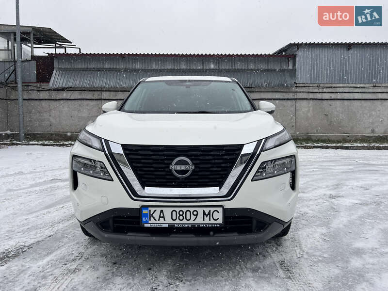Внедорожник / Кроссовер Nissan X-Trail 2023 в 