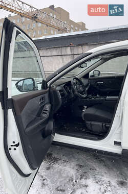 Внедорожник / Кроссовер Nissan X-Trail 2023 в 