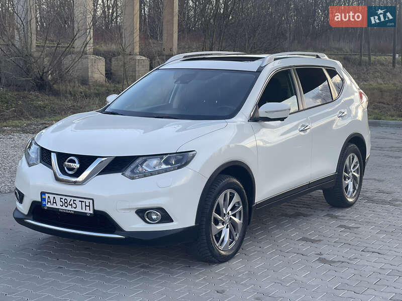 Внедорожник / Кроссовер Nissan X-Trail 2017 в 