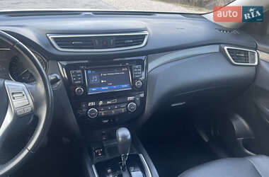 Внедорожник / Кроссовер Nissan X-Trail 2017 в 