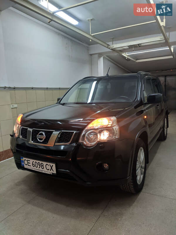 Позашляховик / Кросовер Nissan X-Trail 2011 в Чернівцях