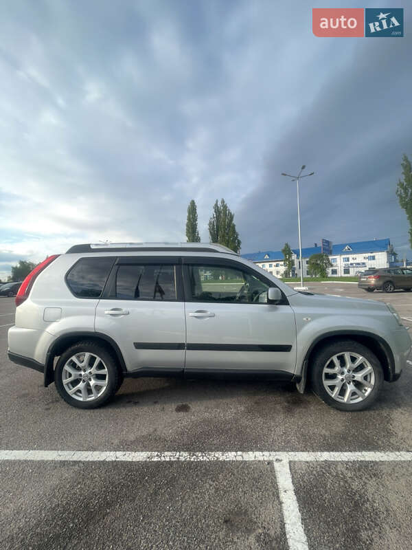 Позашляховик / Кросовер Nissan X-Trail 2013 в Житомирі