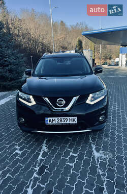 Внедорожник / Кроссовер Nissan X-Trail 2015 в 