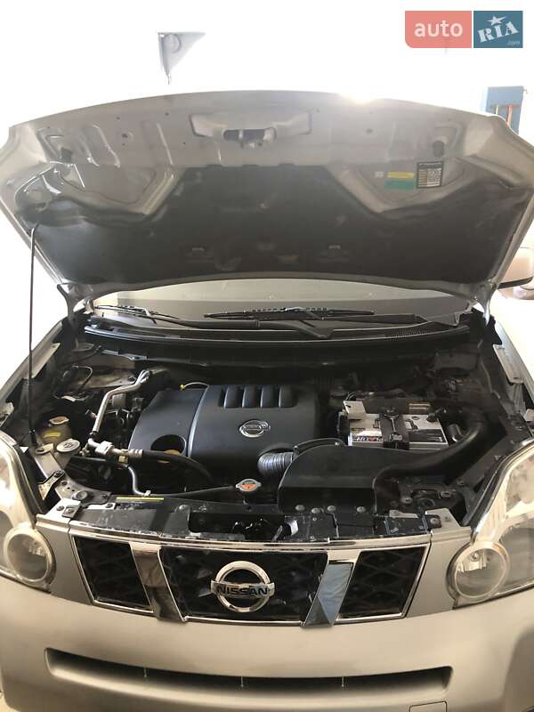 Внедорожник / Кроссовер Nissan X-Trail 2007 в Каменец-Подольском