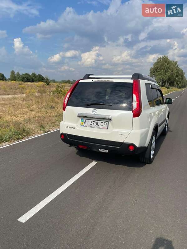 Позашляховик / Кросовер Nissan X-Trail 2014 в Києві