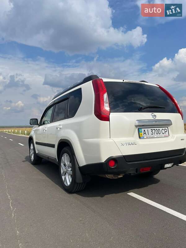 Позашляховик / Кросовер Nissan X-Trail 2014 в Києві