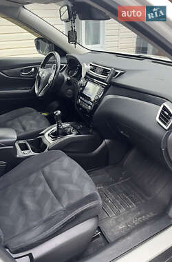 Внедорожник / Кроссовер Nissan X-Trail 2014 в 
