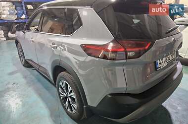 Внедорожник / Кроссовер Nissan X-Trail 2023 в 