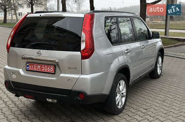 Позашляховик / Кросовер Nissan X-Trail 2011 в Звягелі