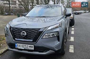 Внедорожник / Кроссовер Nissan X-Trail 2023 в 