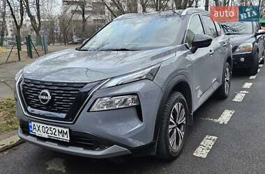 Внедорожник / Кроссовер Nissan X-Trail 2023 в 