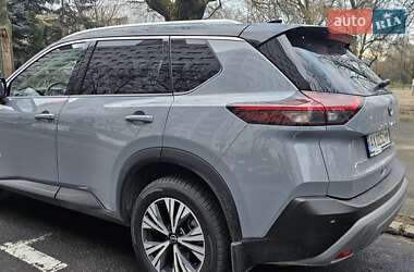 Внедорожник / Кроссовер Nissan X-Trail 2023 в 