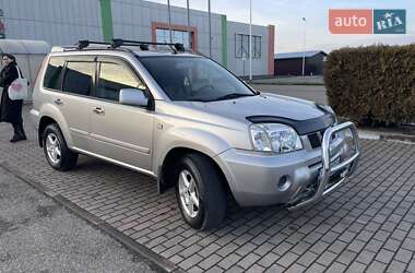 Позашляховик / Кросовер Nissan X-Trail 2004 в Виноградові