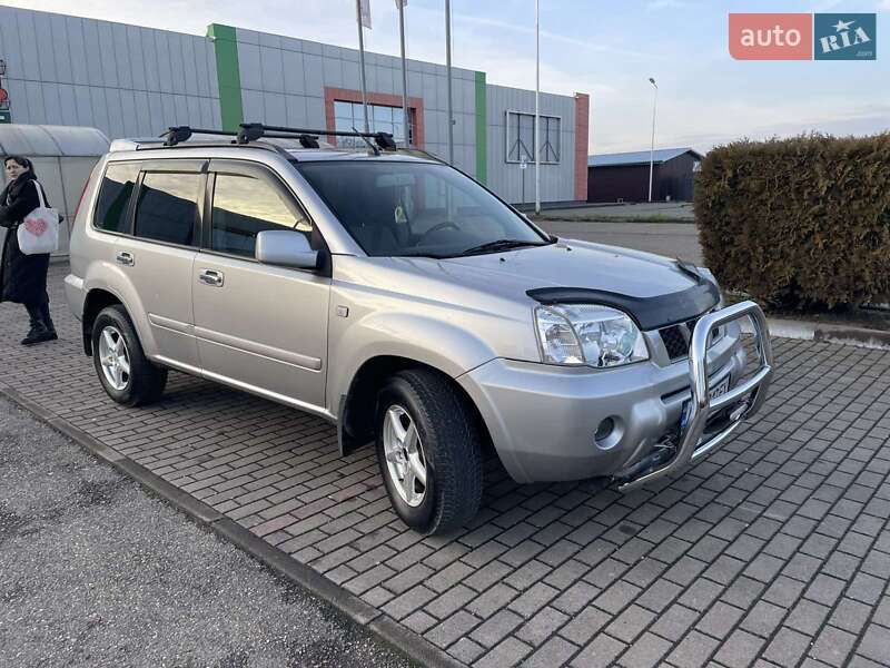 Позашляховик / Кросовер Nissan X-Trail 2004 в Виноградові