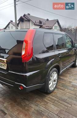 Внедорожник / Кроссовер Nissan X-Trail 2012 в 