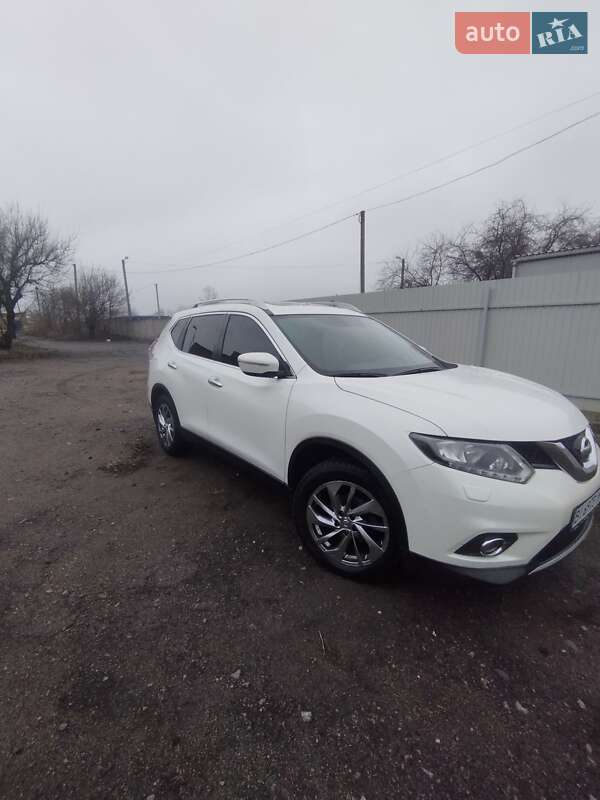 Внедорожник / Кроссовер Nissan X-Trail 2017 в Зенькове