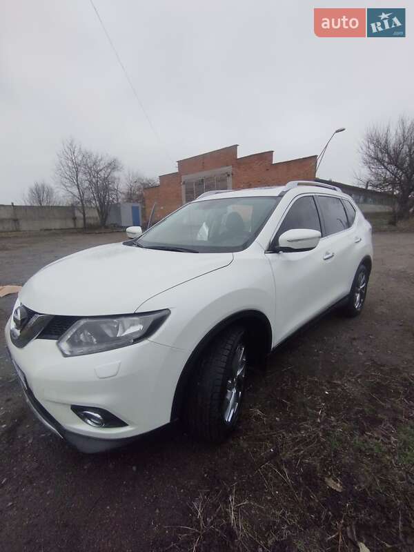 Внедорожник / Кроссовер Nissan X-Trail 2017 в Зенькове