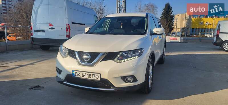 Позашляховик / Кросовер Nissan X-Trail 2015 в Рівному