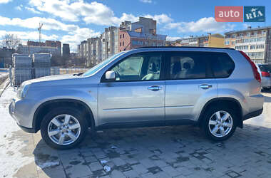 Позашляховик / Кросовер Nissan X-Trail 2009 в 