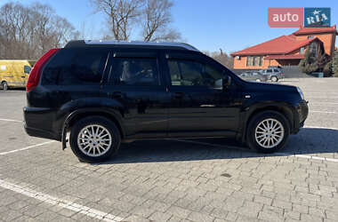 Позашляховик / Кросовер Nissan X-Trail 2011 в 