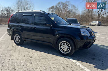 Позашляховик / Кросовер Nissan X-Trail 2011 в 