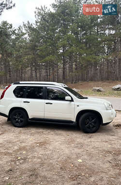 Позашляховик / Кросовер Nissan X-Trail 2008 в 