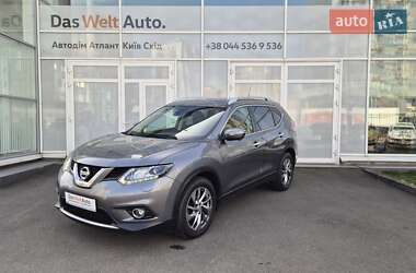 Позашляховик / Кросовер Nissan X-Trail 2016 в Києві